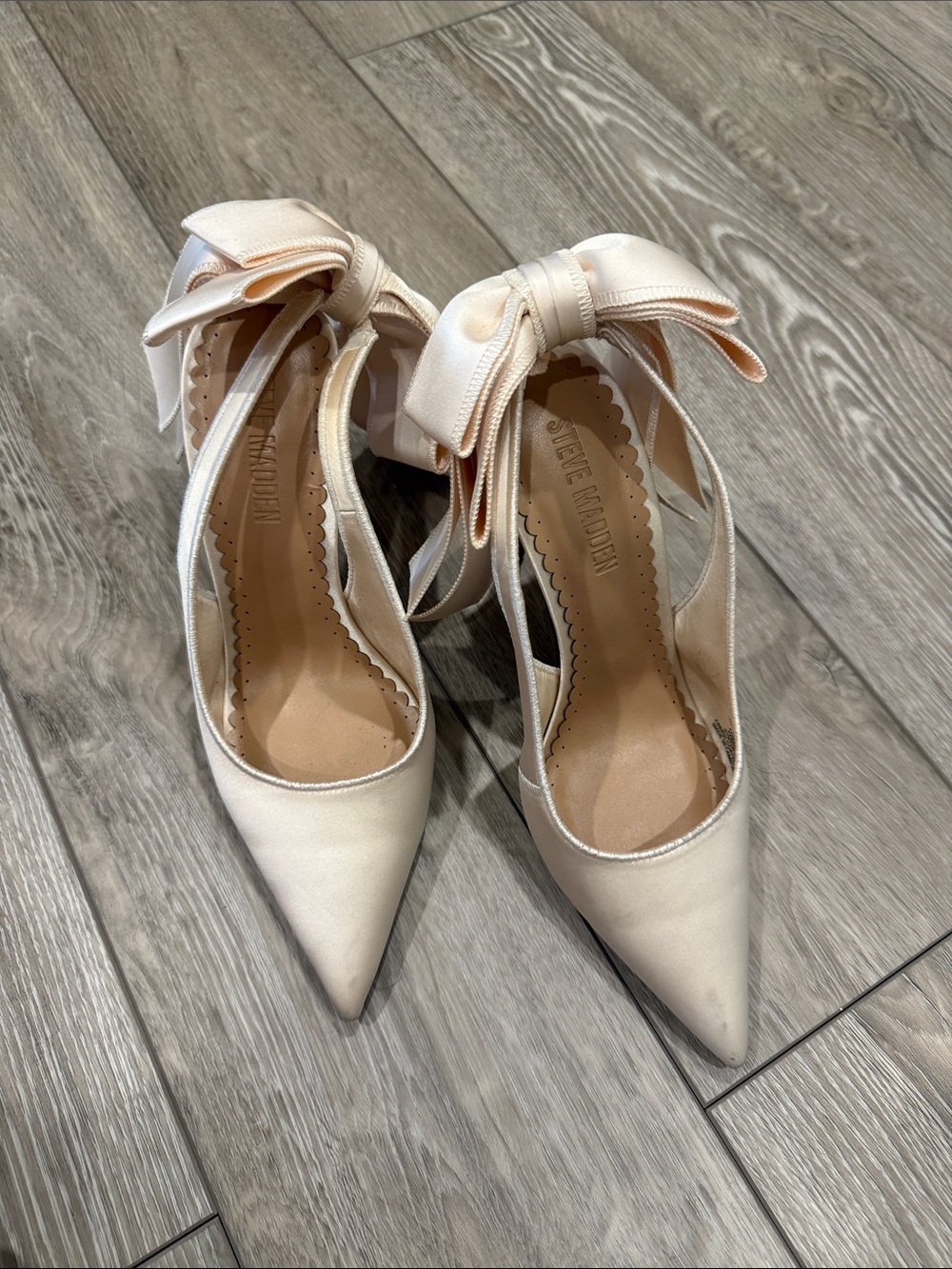 Steve Madden Ivory Silky Slingback Heels w/Bow, Sz 7 - Picture 10 of 10